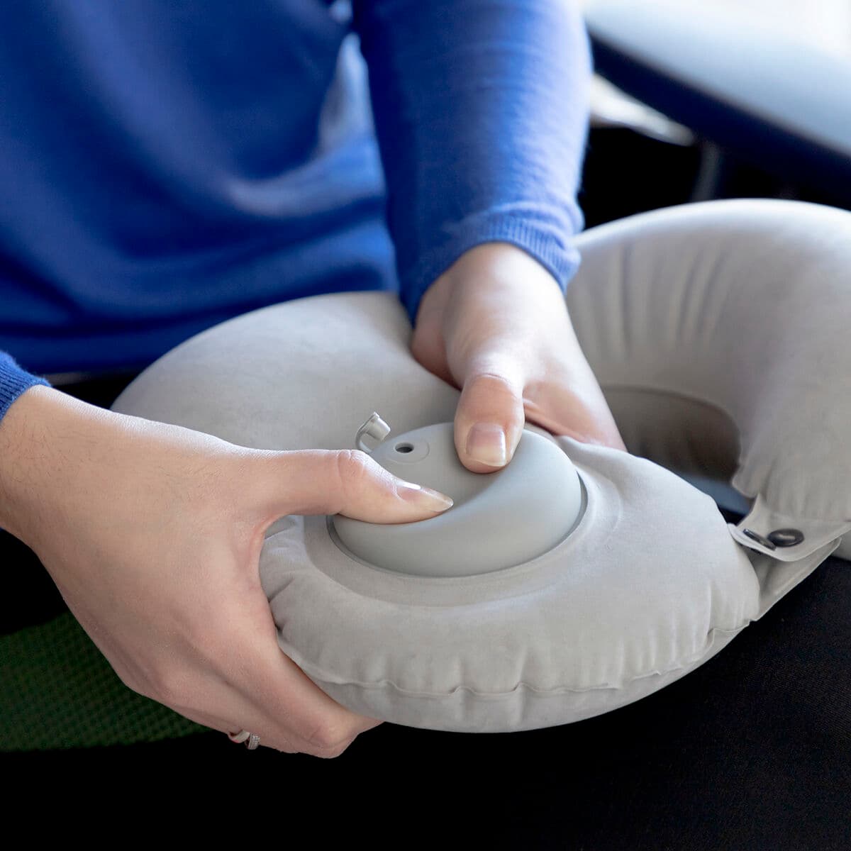 InnovaGoods Auto-Inflatable Neck Cushion
